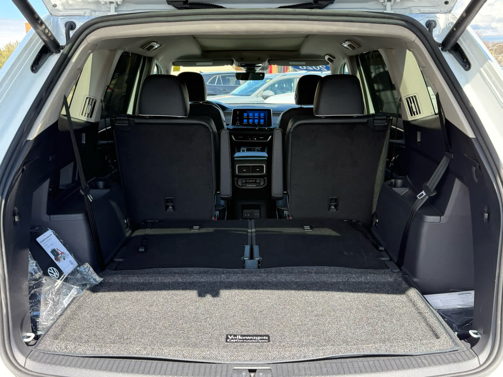 2026 Volkswagen Atlas 2.0T SEL Premium R-Line