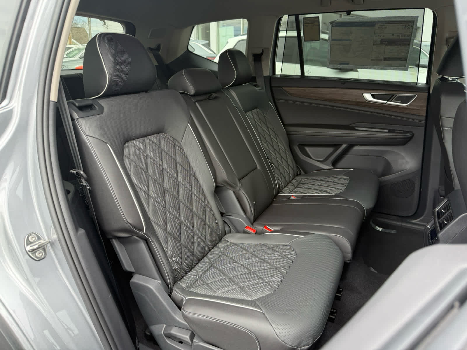 2026 Volkswagen Atlas 2.0T SEL Premium R-Line