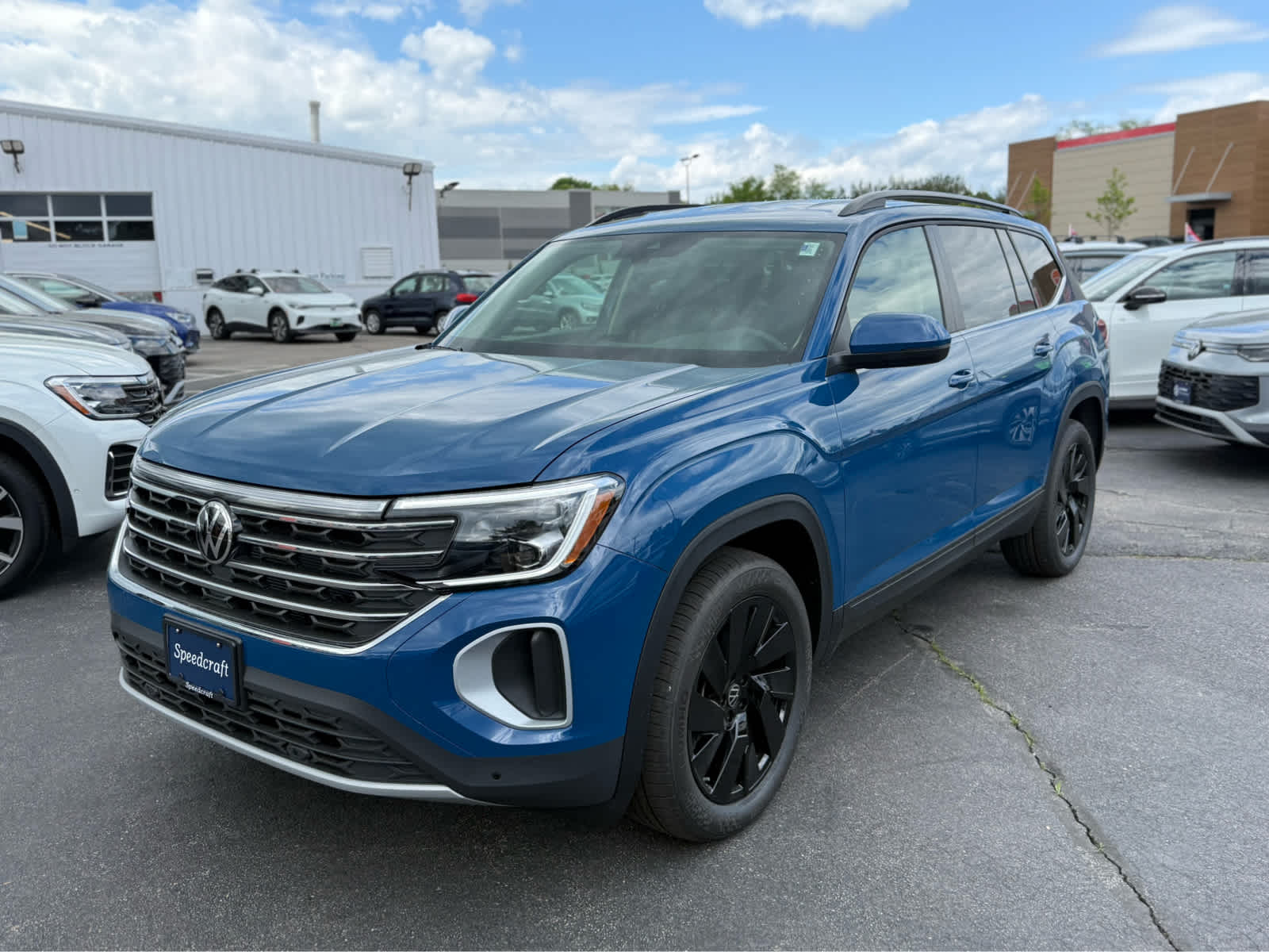 2026 Volkswagen Atlas 2.0T SE w/Technology