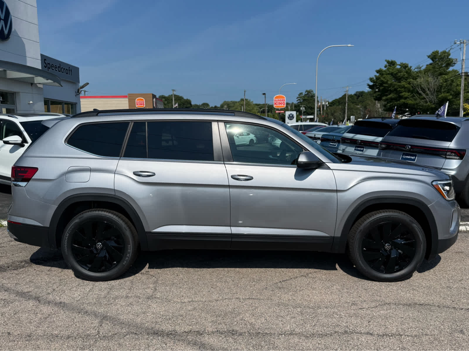 2026 Volkswagen Atlas 2.0T SE w/Technology