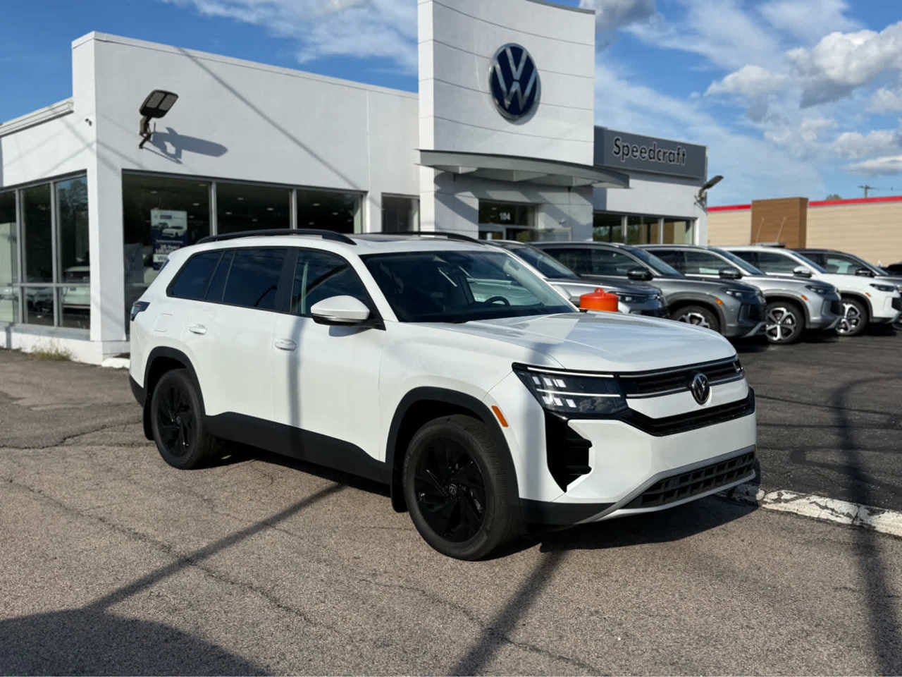 2027 Volkswagen Atlas 2.0T SE w/ Technology