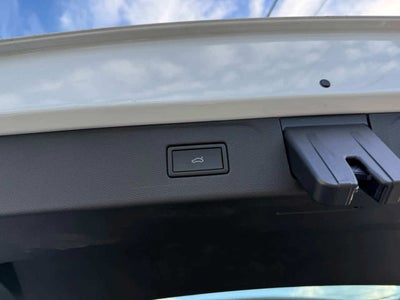 2027 Volkswagen Atlas 2.0T SE w/ Technology