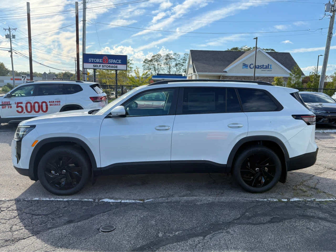 2027 Volkswagen Atlas 2.0T SE w/ Technology