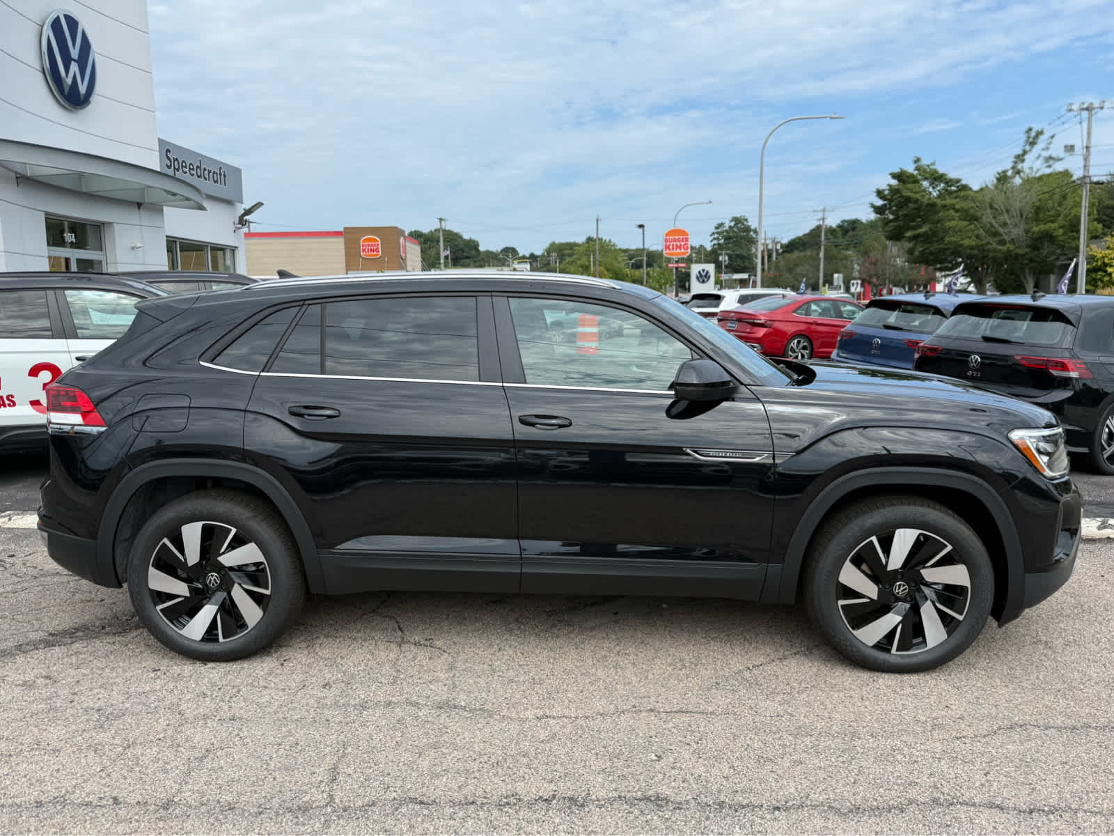 2026 Volkswagen Atlas Cross Sport 2.0T SE W/TECHNOLOGY