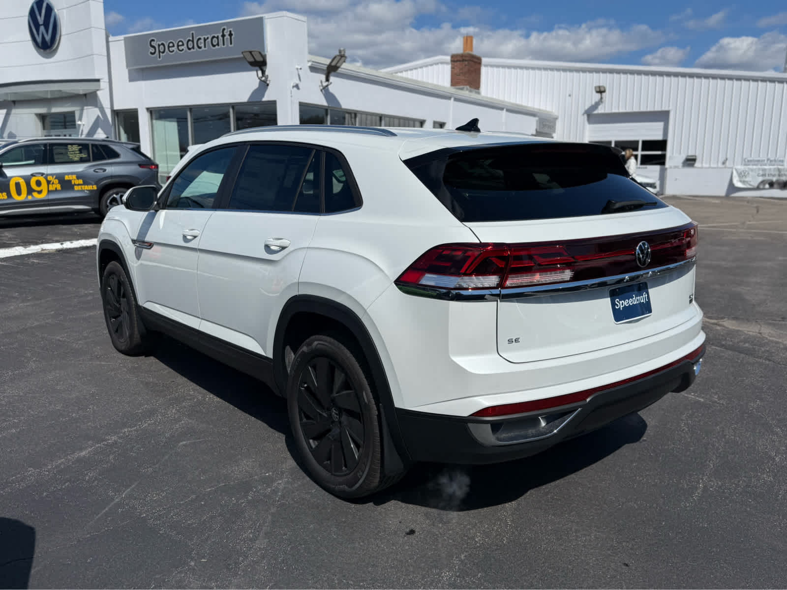 2026 Volkswagen Atlas Cross Sport 2.0T SE