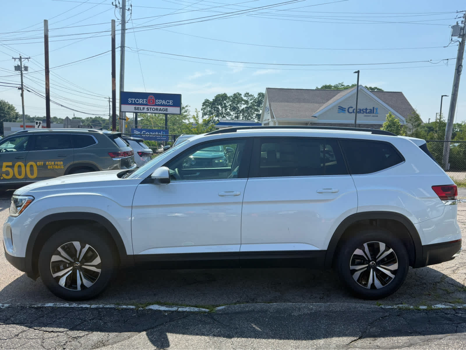 2026 Volkswagen Atlas 2.0T SE