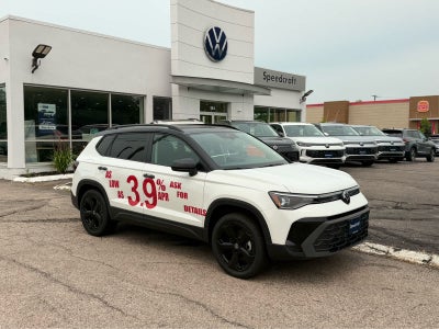 2026 Volkswagen Taos SE Black