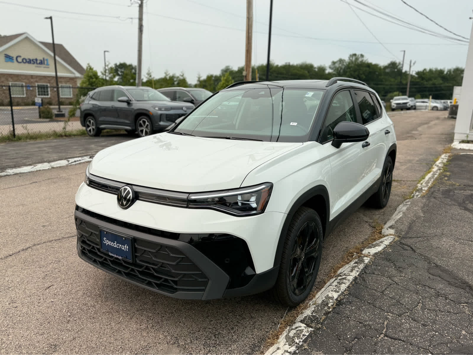 2026 Volkswagen Taos SE Black