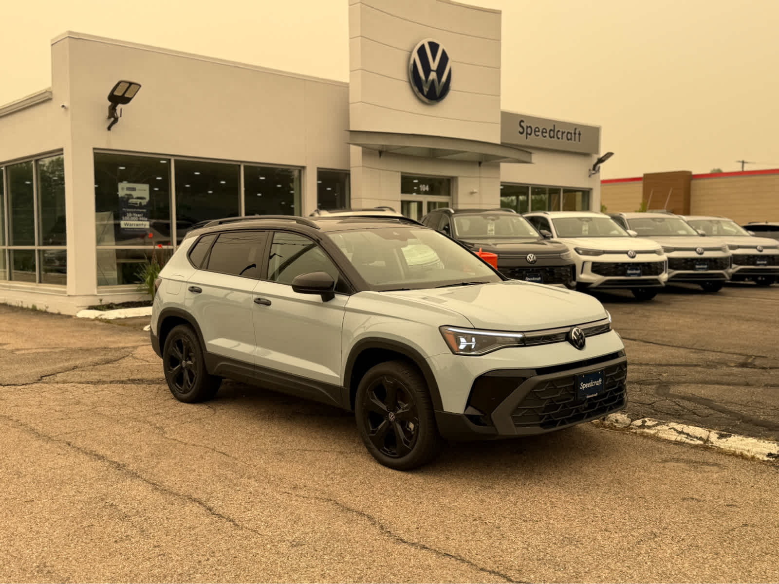 2026 Volkswagen Taos SE Black