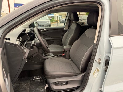 2026 Volkswagen Taos SE Black