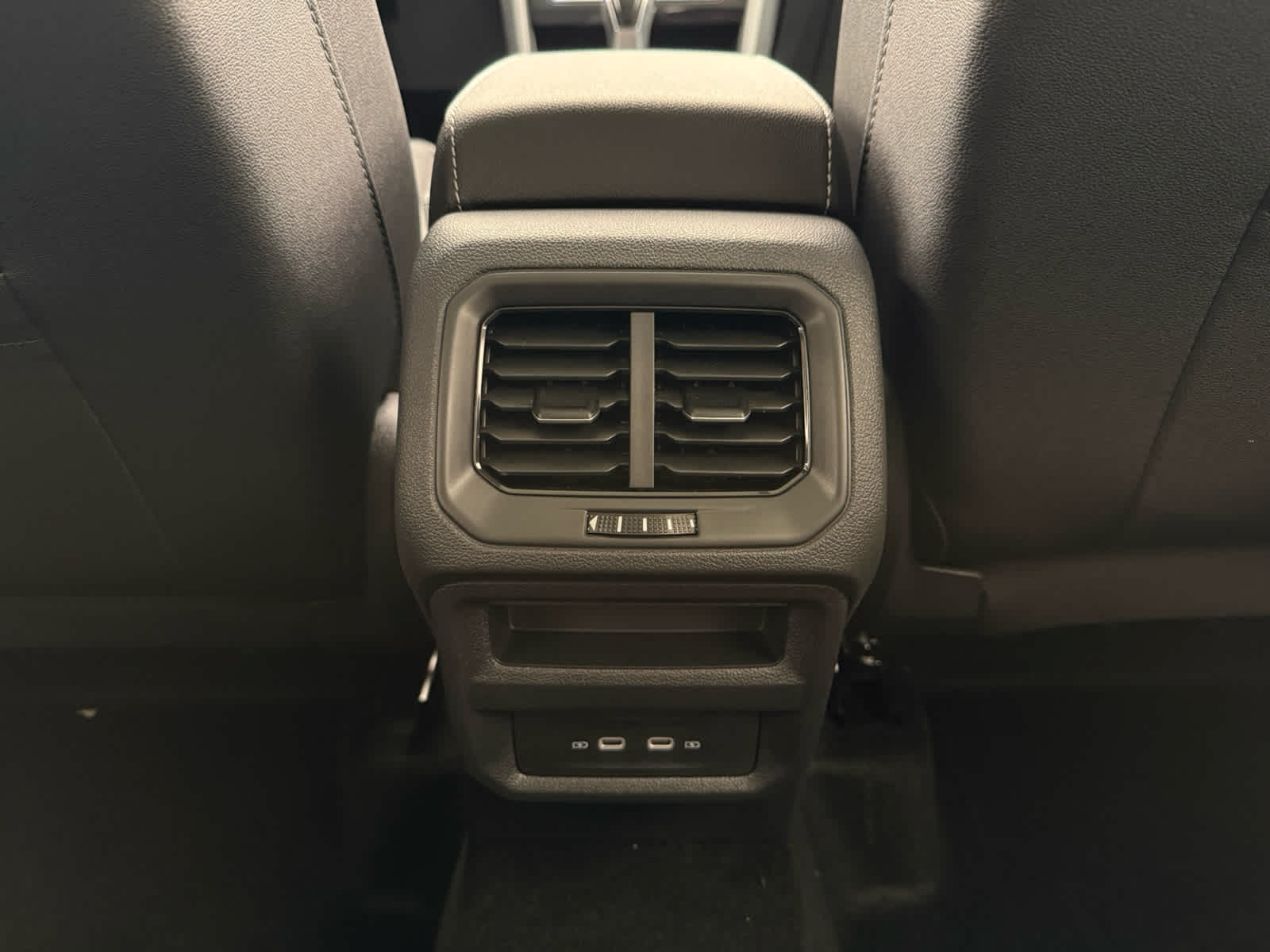 2026 Volkswagen Taos SE Black