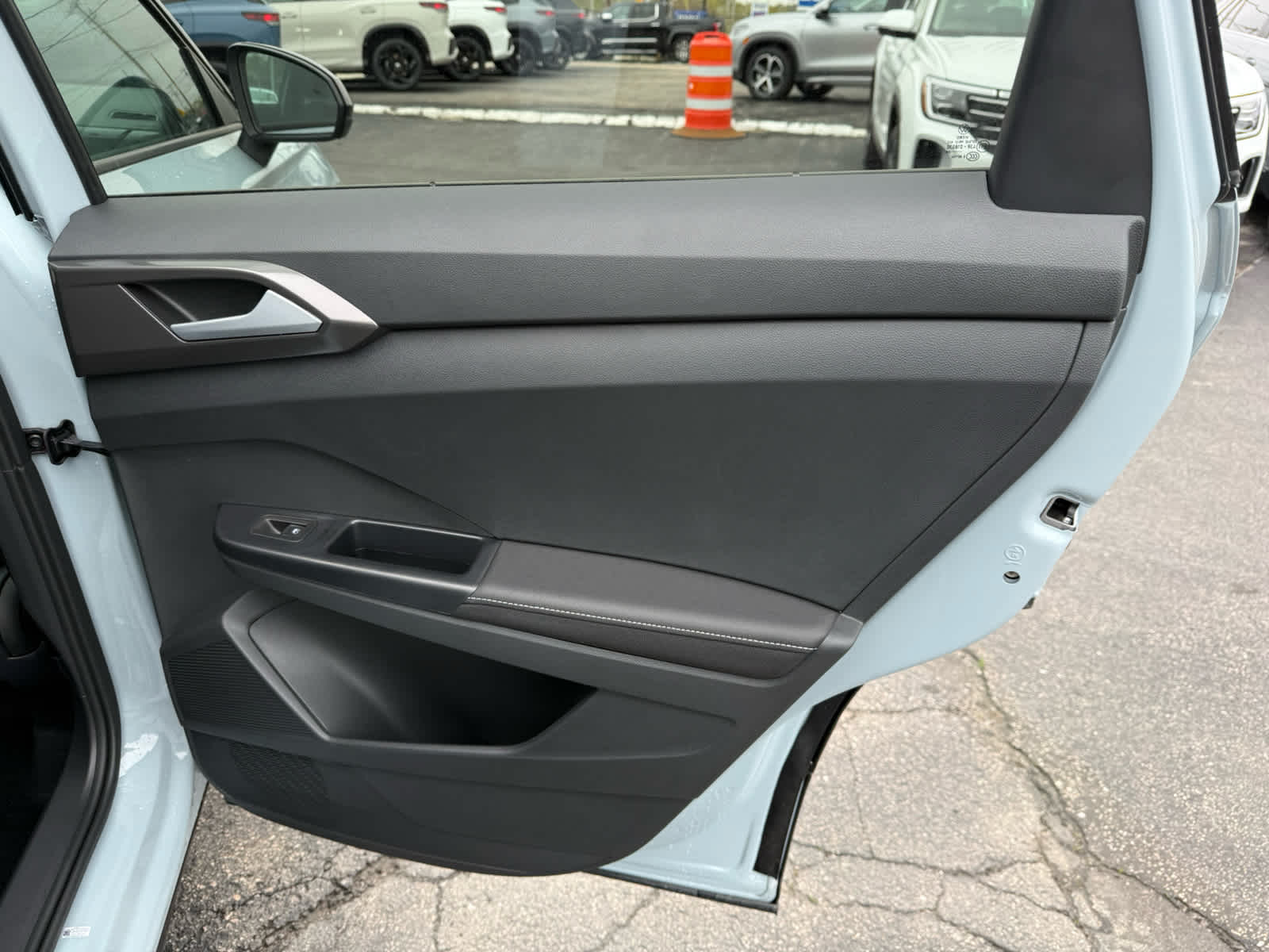 2026 Volkswagen Taos SE Black