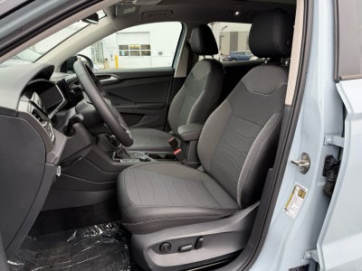 2026 Volkswagen Taos SE Black