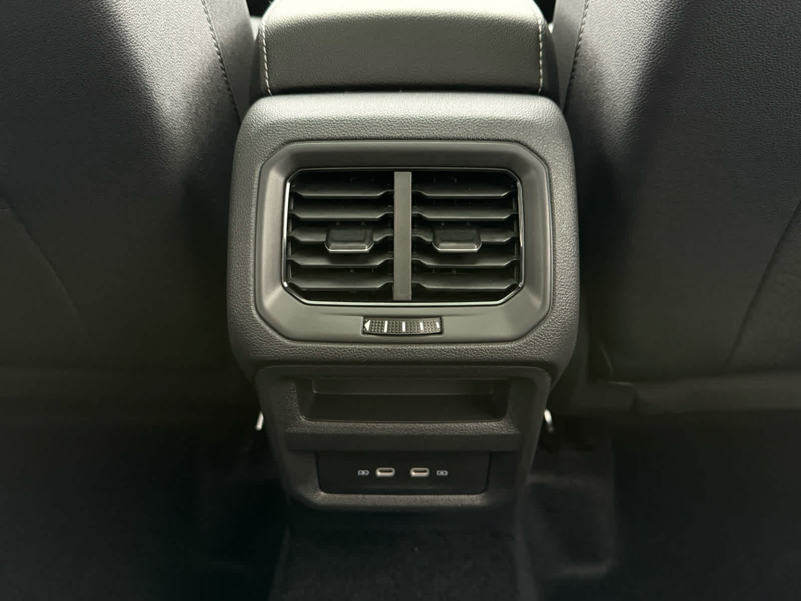 2026 Volkswagen Taos SE Black