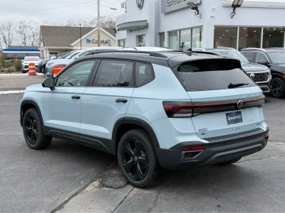 2026 Volkswagen Taos SE Black