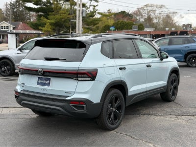 2026 Volkswagen Taos SE Black