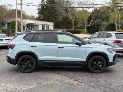 2026 Volkswagen Taos SE Black