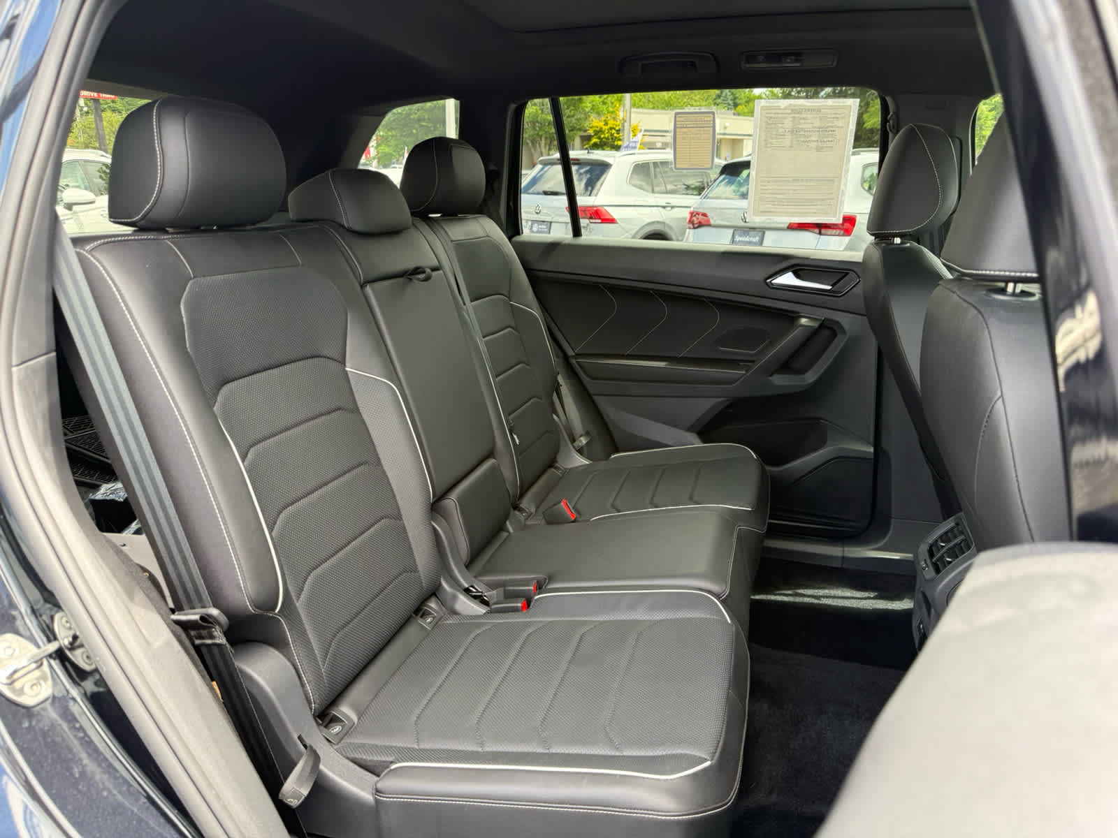 2024 Volkswagen Tiguan SEL R-Line