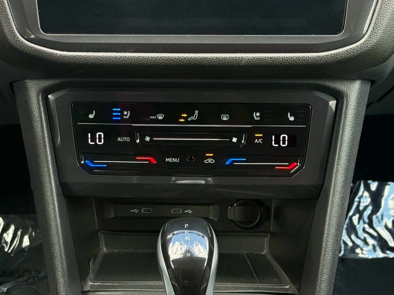 2024 Volkswagen Tiguan SEL R-Line
