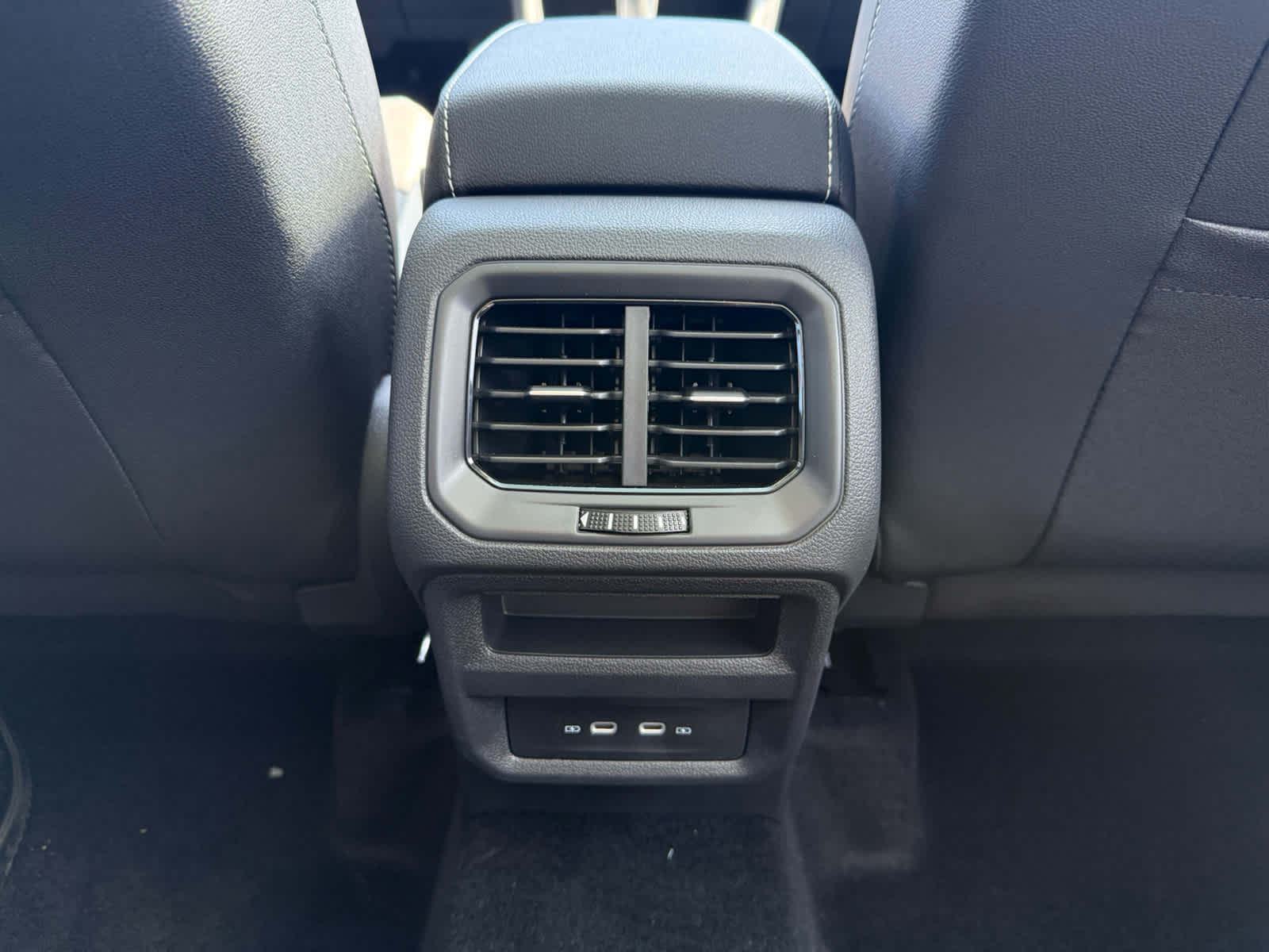 2026 Volkswagen Taos SEL