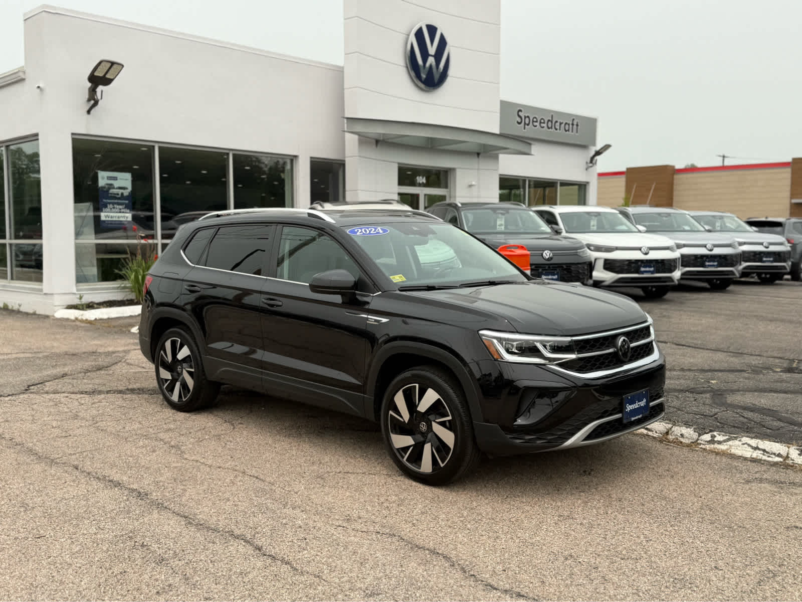 2024 Volkswagen Taos SEL