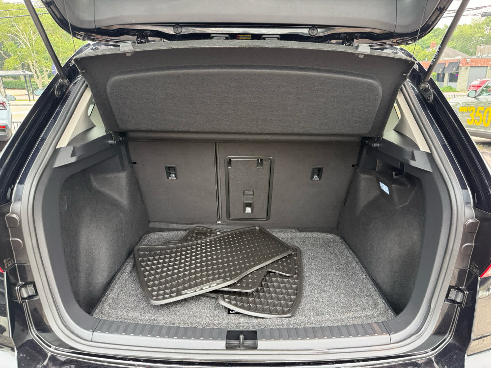 2024 Volkswagen Taos SEL