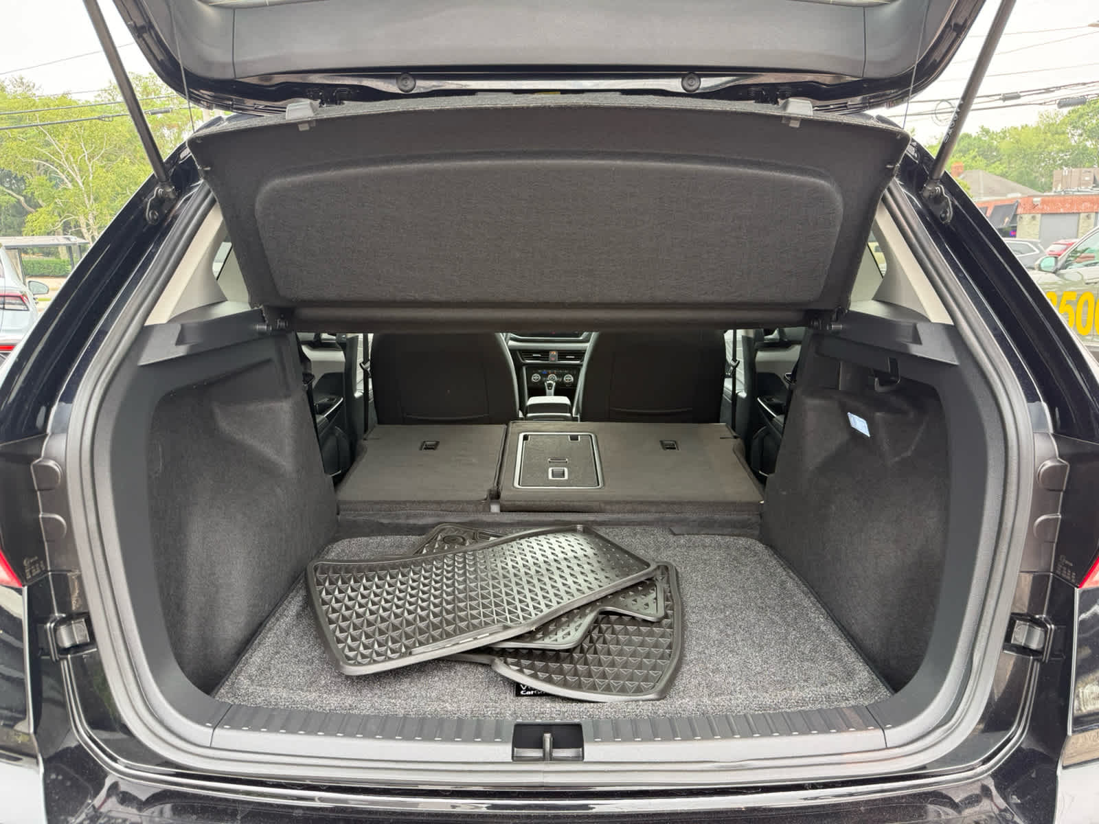 2024 Volkswagen Taos SEL