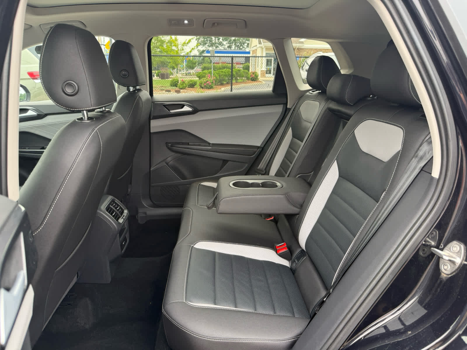 2024 Volkswagen Taos SEL