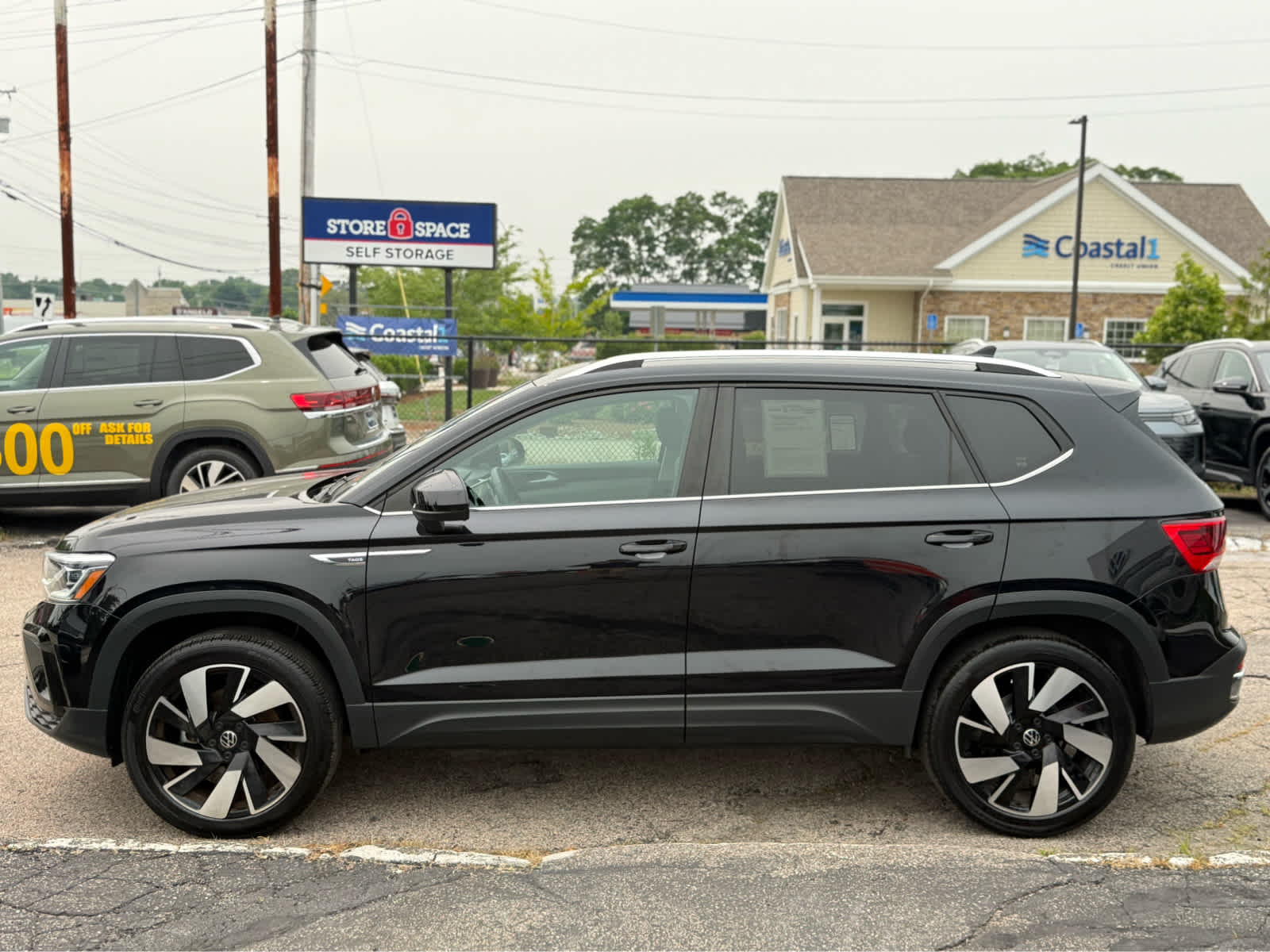 2024 Volkswagen Taos SEL