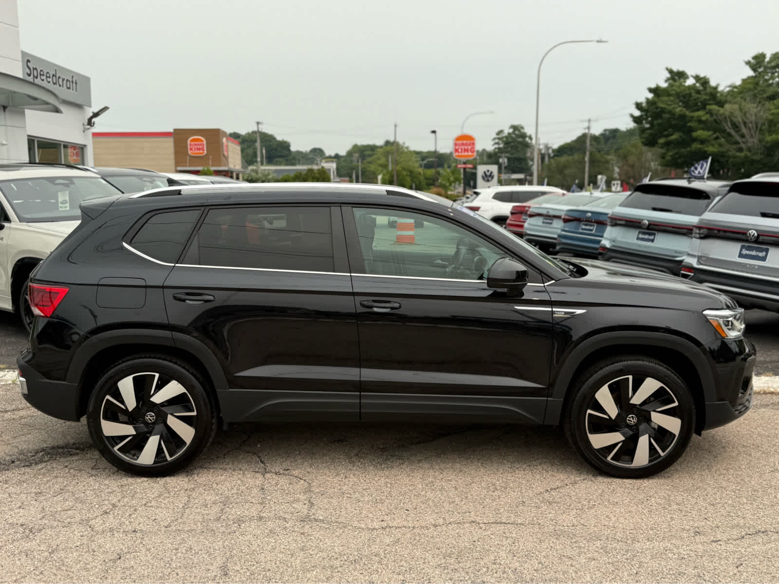 2024 Volkswagen Taos SEL