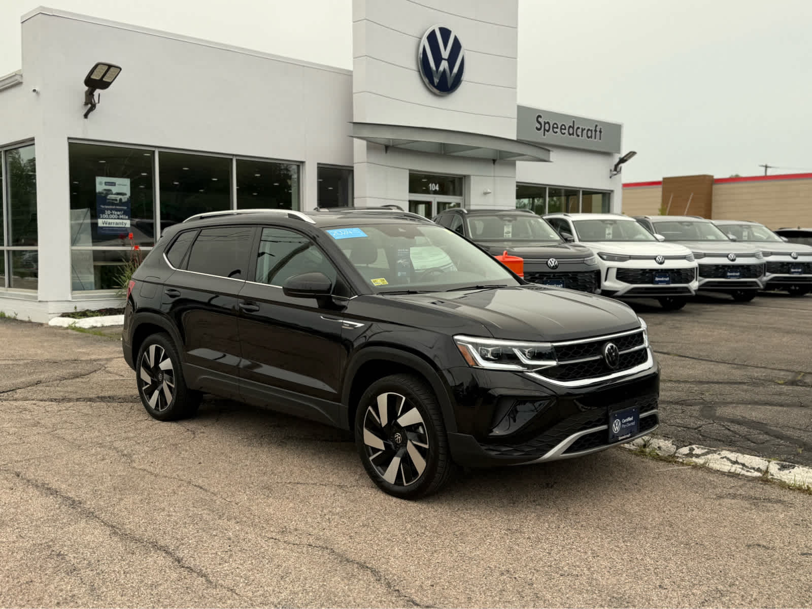 2024 Volkswagen Taos SEL