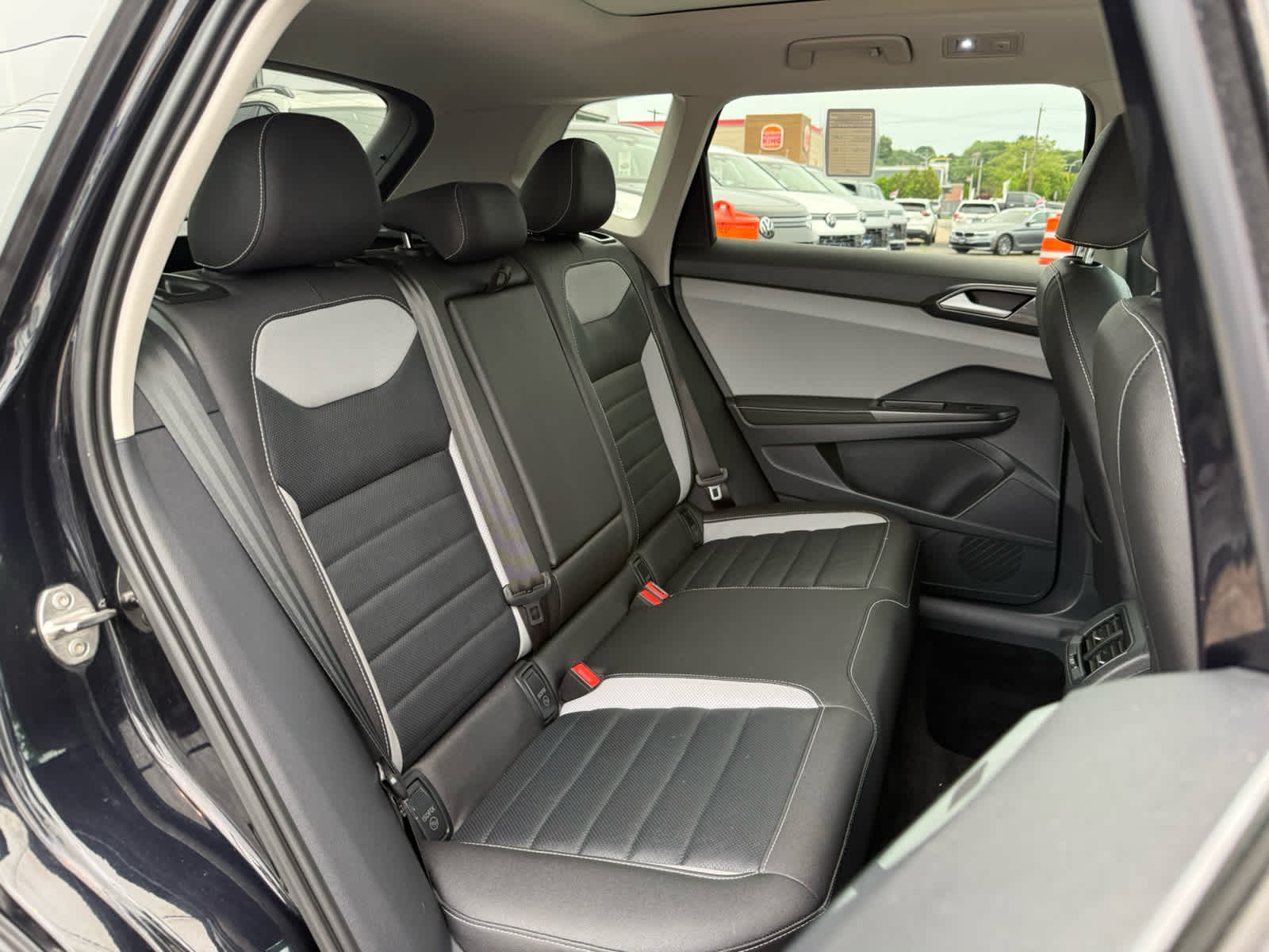 2024 Volkswagen Taos SEL