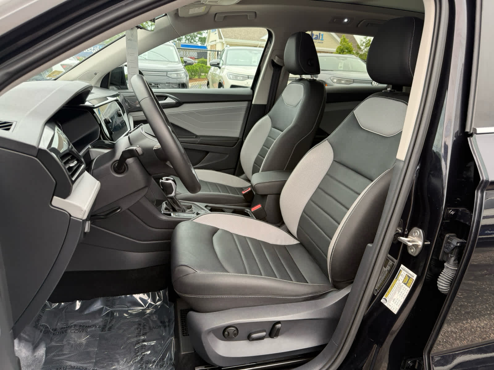 2024 Volkswagen Taos SEL