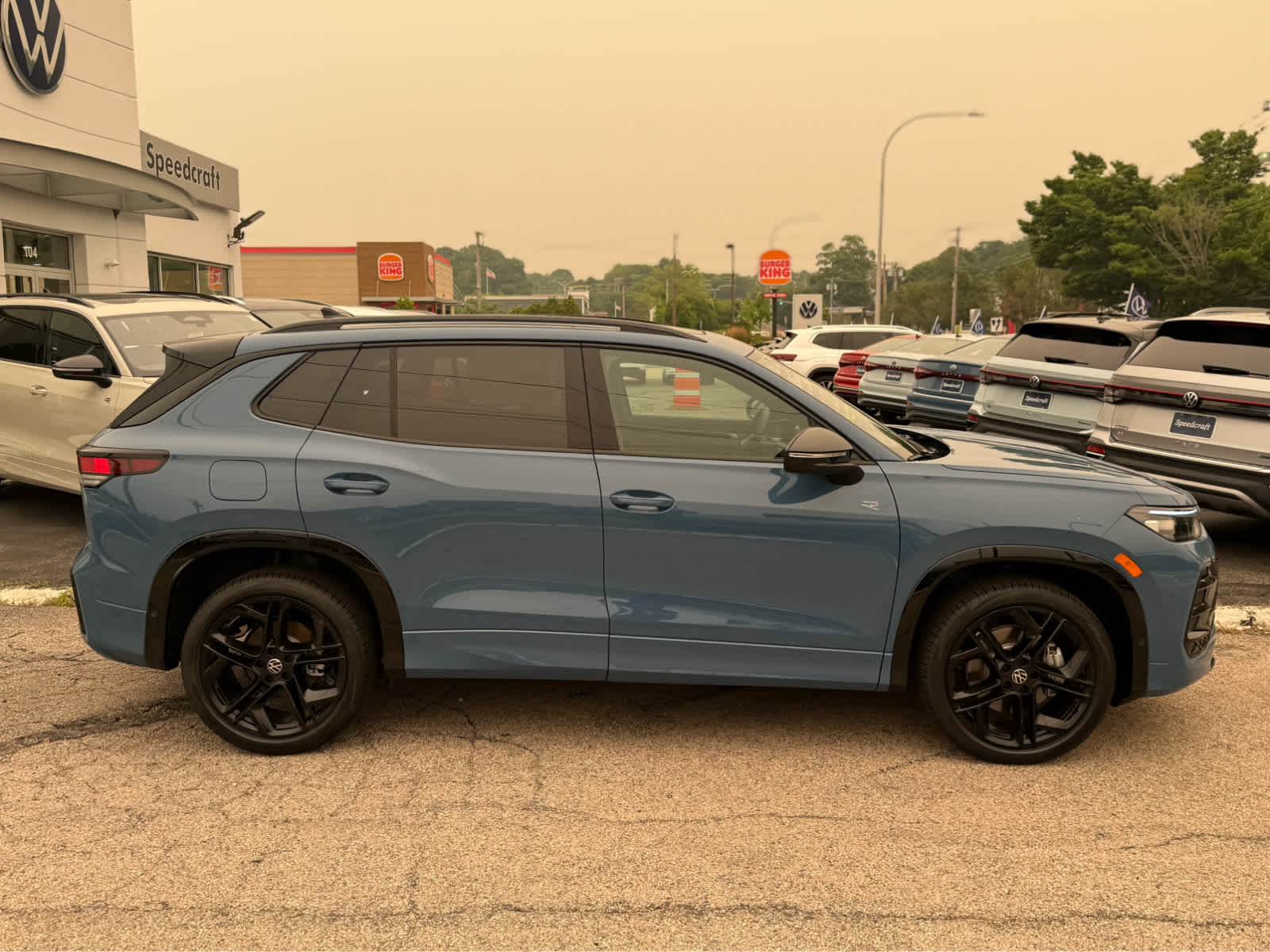 2026 Volkswagen Tiguan SE R-Line Black