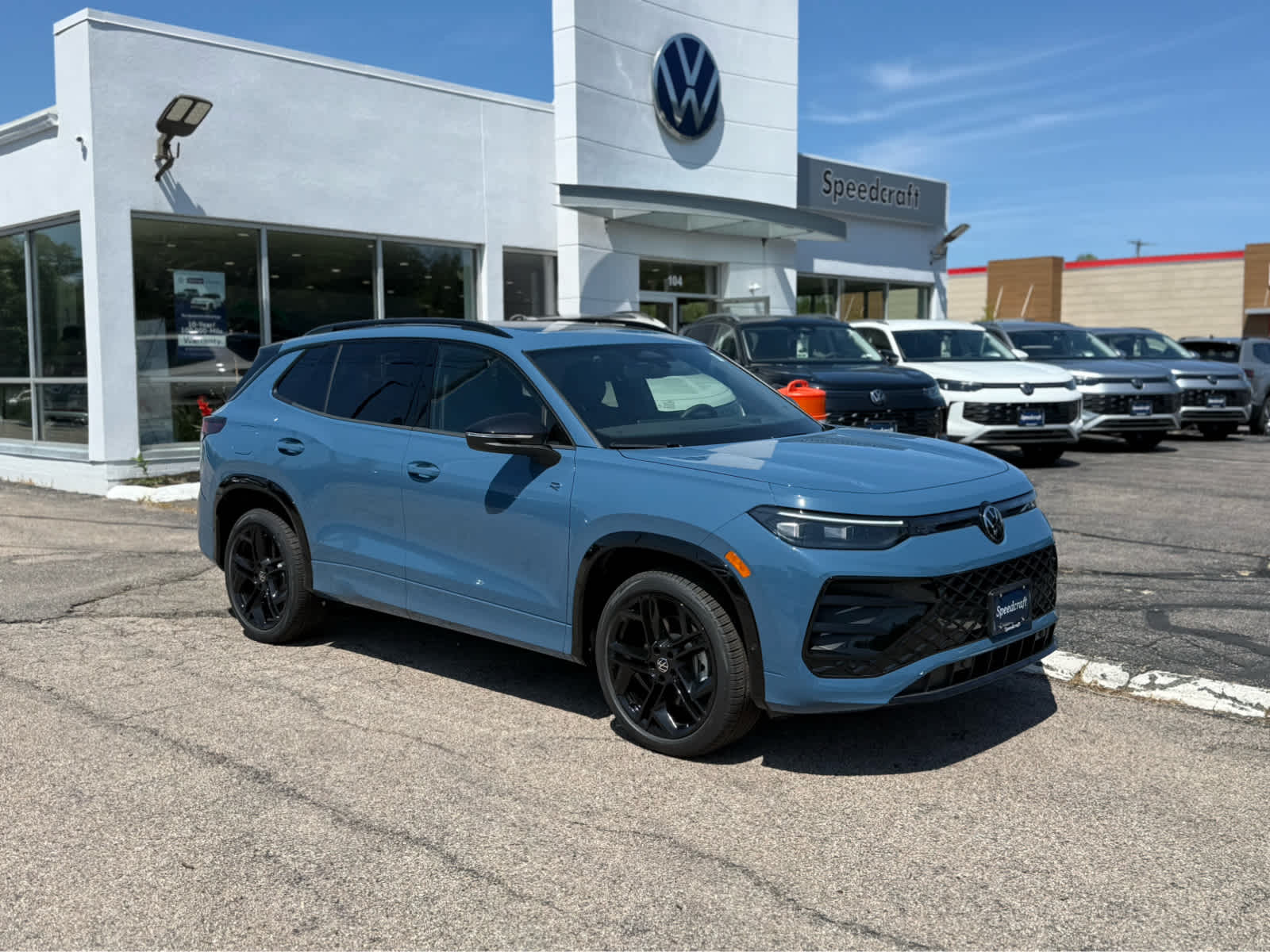 2026 Volkswagen Tiguan SE R-Line Black