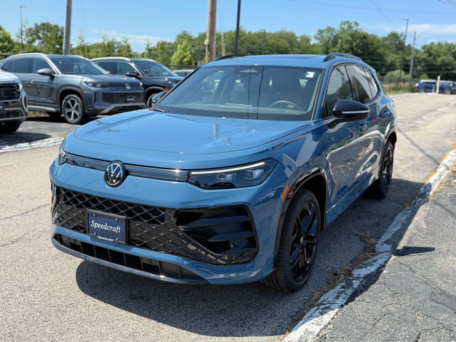 2026 Volkswagen Tiguan SE R-Line Black