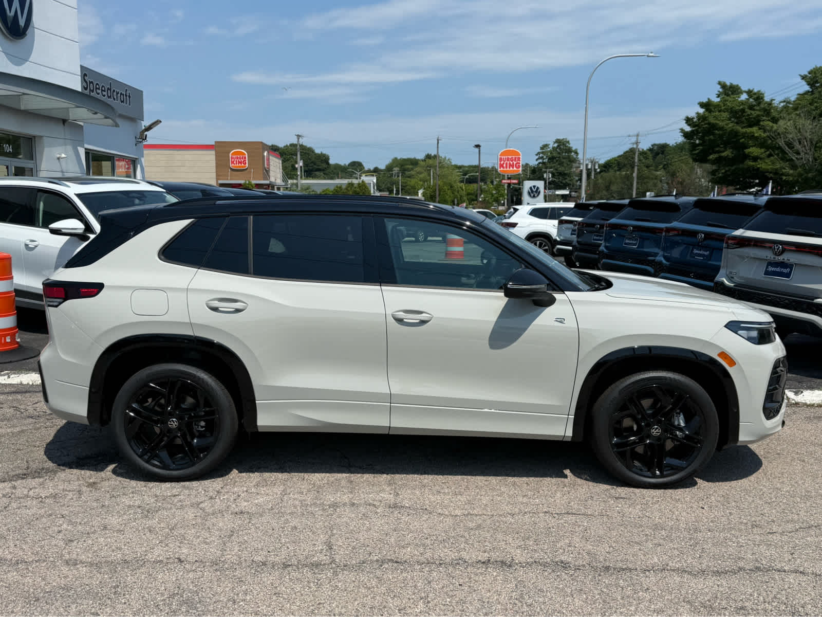 2026 Volkswagen Tiguan SE R-Line Black