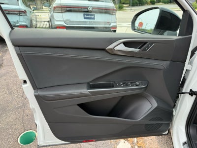 2025 Volkswagen Taos SE