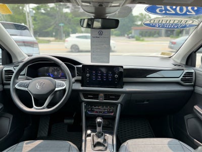 2025 Volkswagen Taos SE