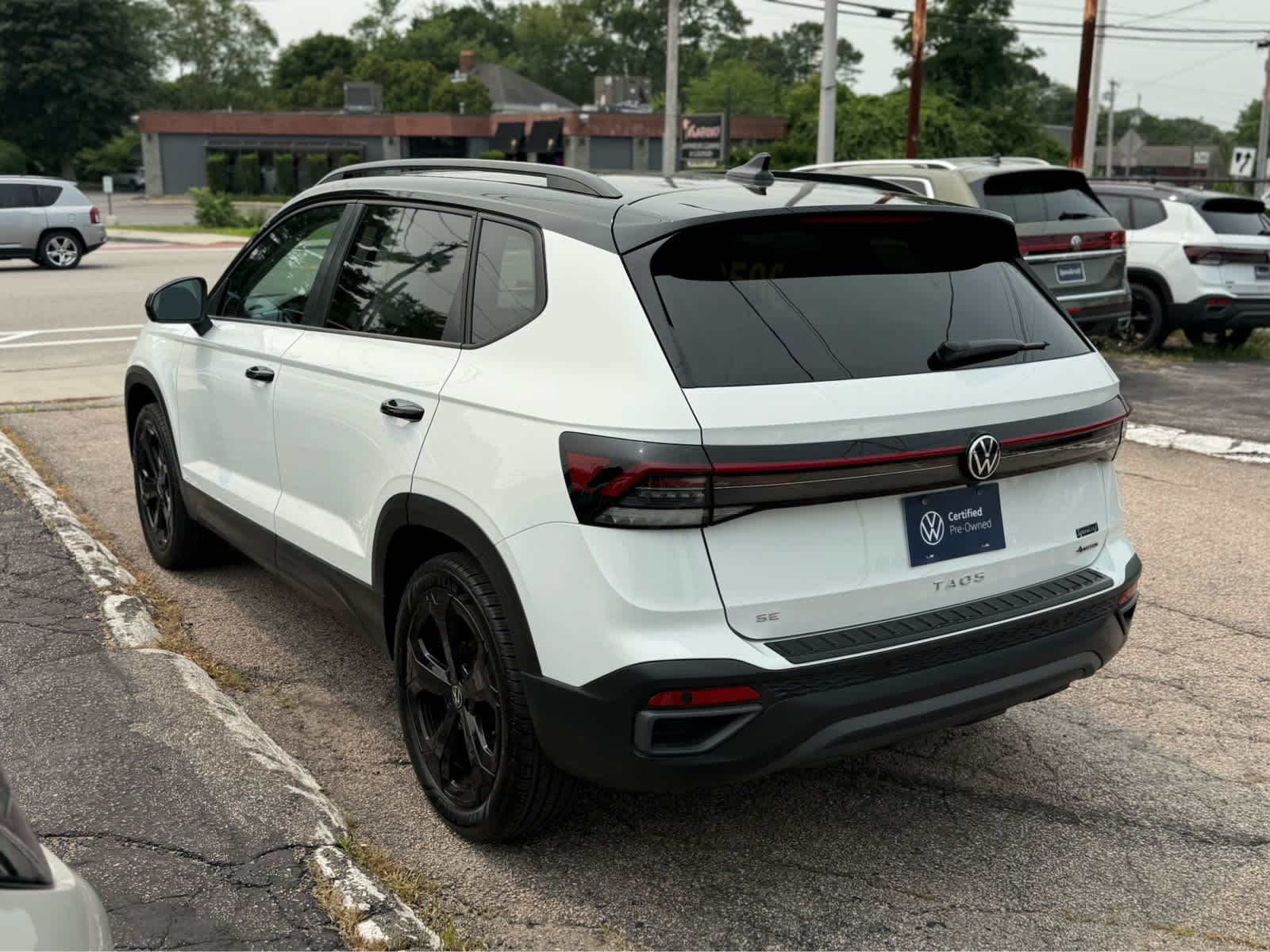 2025 Volkswagen Taos SE