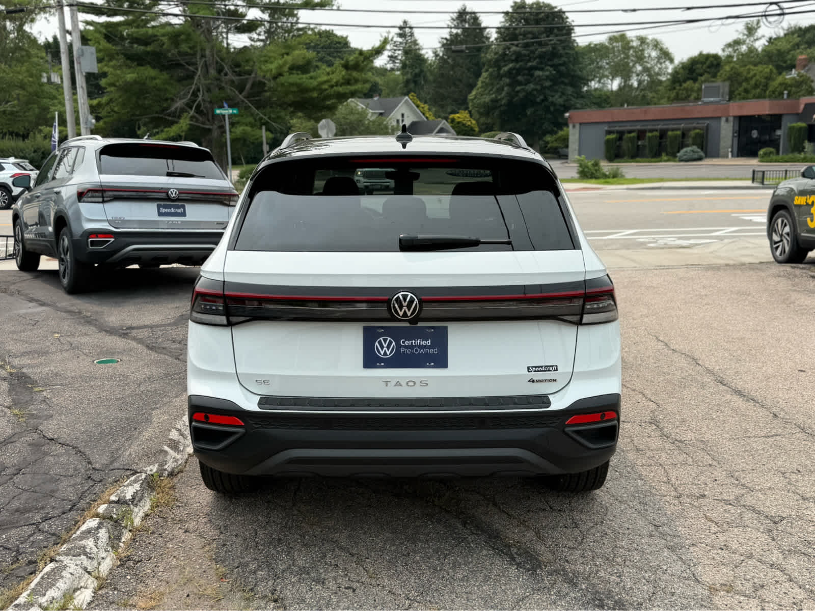 2025 Volkswagen Taos SE