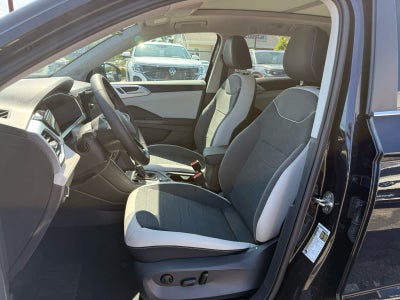 2026 Volkswagen Taos SE